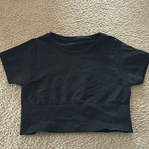 Aerie cropped athletic top
size:XS Black